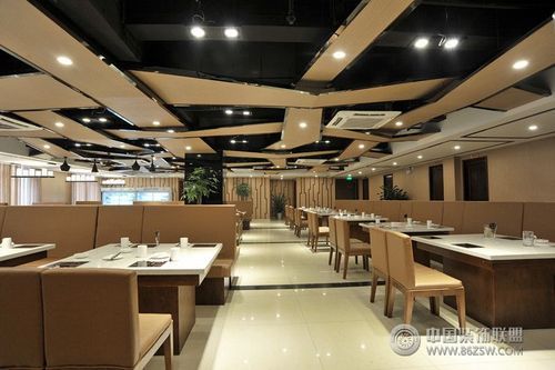 2.7米宽x3米餐厅怎样布置？餐馆设计