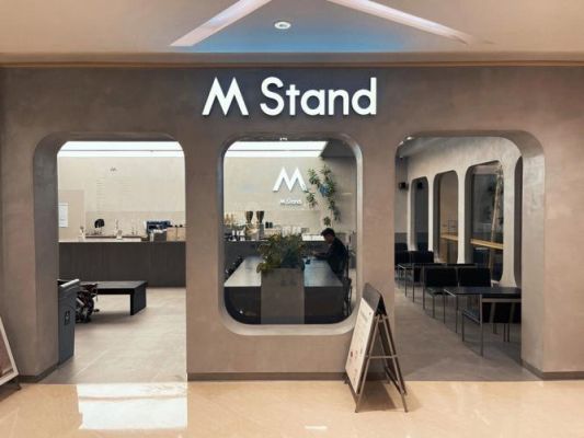 m stand 什么牌子？国外工业风门店设计