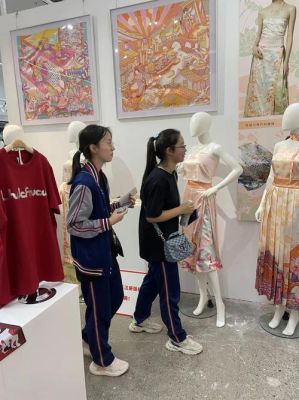 学服装设计考北服好还是央美好？参观央美设计展