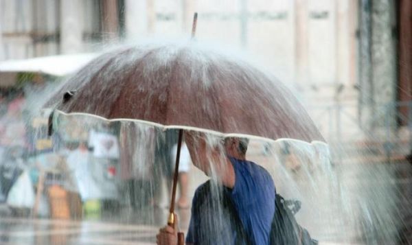 新一轮强降雨能淋吗？改进雨具的设计方案